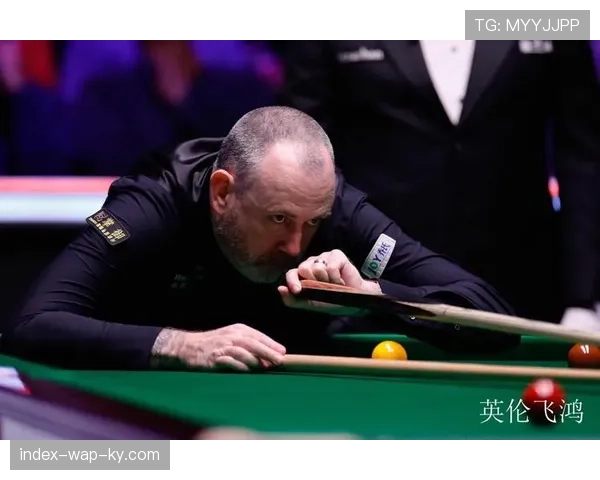 庞俊旭与罗伯逊比赛暂时4-5落后 双方进攻数据接近